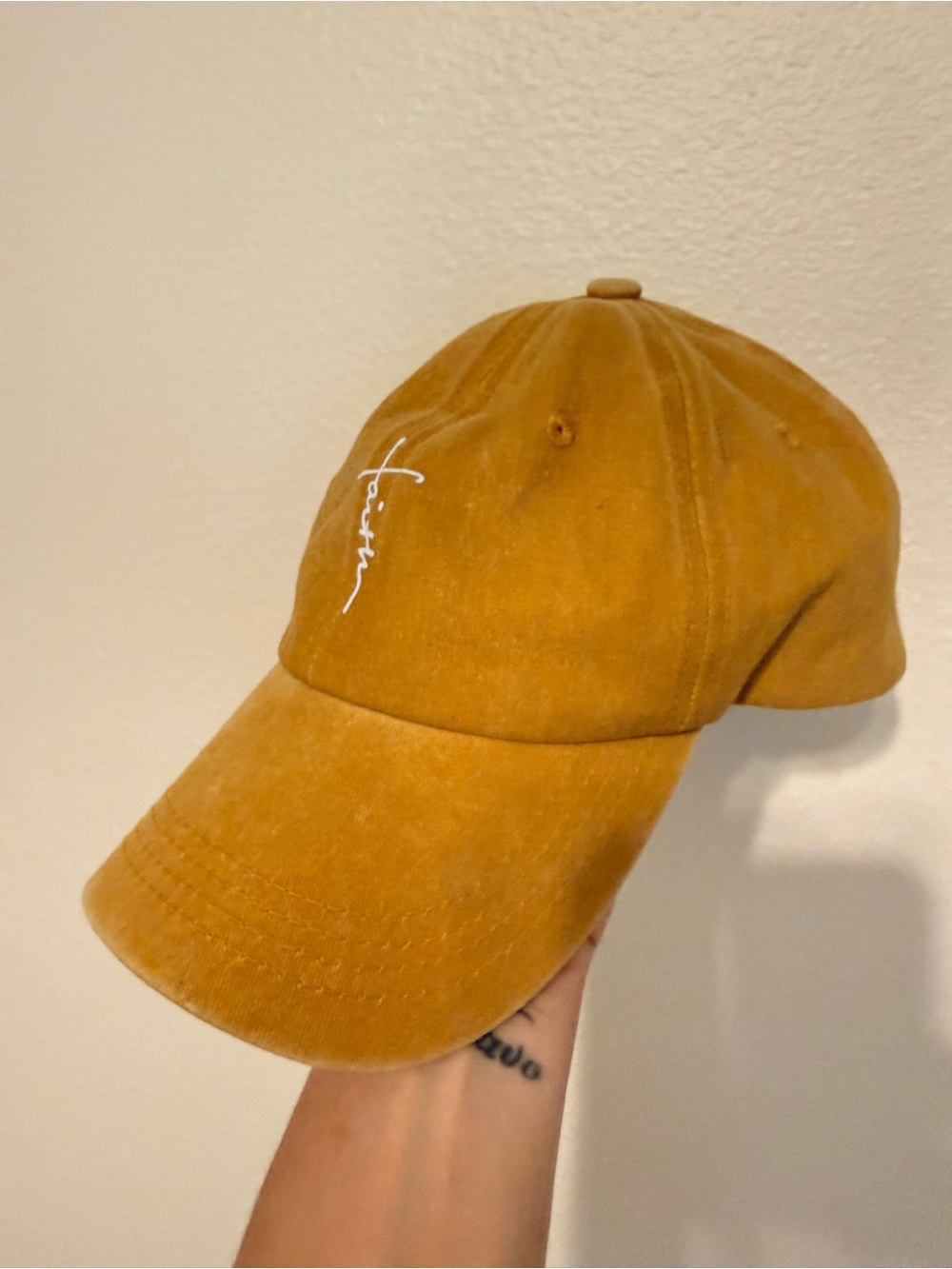 yellow cap - Picture 2 of 4